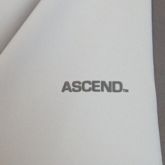 Ascend Hiking Ng Button Down Shirt Large In Light Gray Excellent Condition - Picture 12 of 14